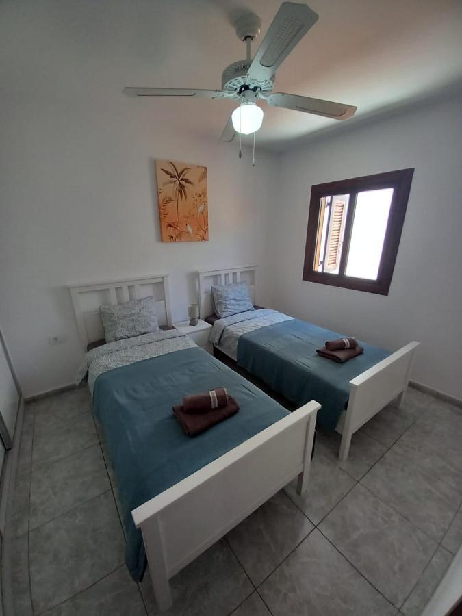 Victoria Court 2- Lovely Apartment 25 อาโรนา ภายนอก รูปภาพ